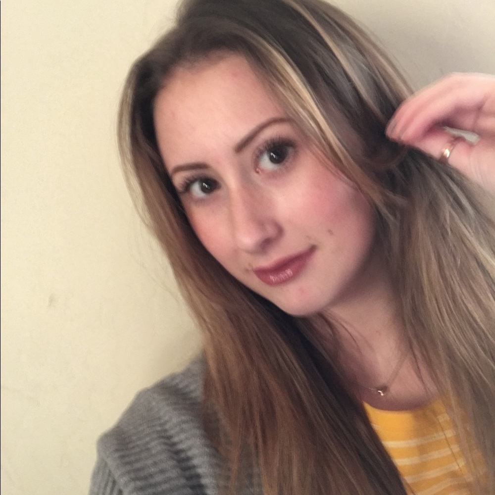 Meet your Posher, Julia
